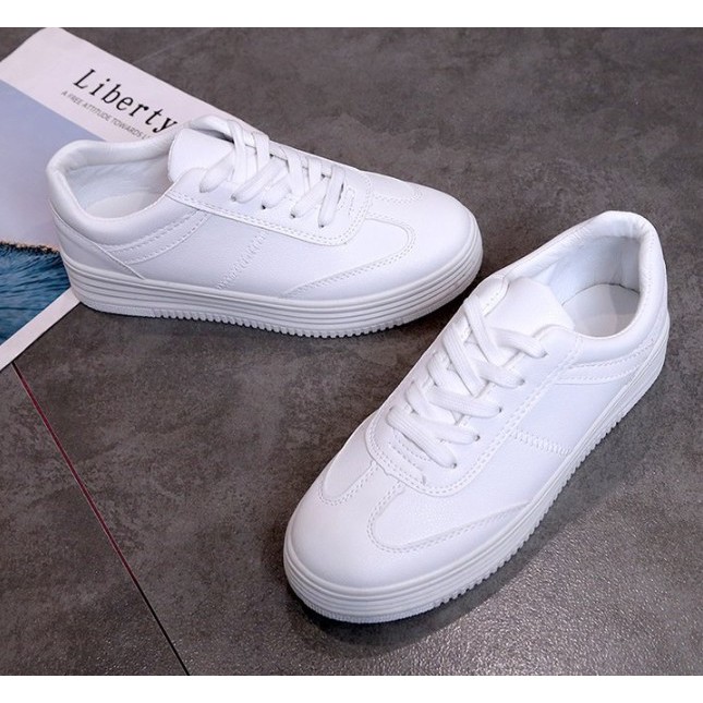 ภาพสินค้า𝑳𝒂𝒆𝒊 𝒃𝒂𝒈&𝒔𝒉𝒐𝒆𝒔 รองเท้าผ้าใบขาวล้วนเสริมส้น หนังนิ่ม ทรงน่ารัก แฟชั่นเกาหลี ใส่ได้ทุกแนว เบอร์ 35-40 จากร้าน laeibagshoes บน Shopee ภาพที่ 6