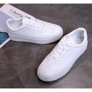ภาพขนาดย่อของภาพหน้าปกสินค้า𝑳𝒂𝒆𝒊 𝒃𝒂𝒈&𝒔𝒉𝒐𝒆𝒔 รองเท้าผ้าใบขาวล้วนเสริมส้น หนังนิ่ม ทรงน่ารัก แฟชั่นเกาหลี ใส่ได้ทุกแนว เบอร์ 35-40 จากร้าน laeibagshoes บน Shopee ภาพที่ 6