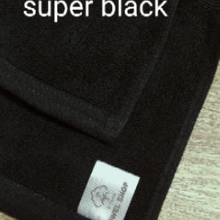 ภาพขนาดย่อของภาพหน้าปกสินค้าผ้าเช็ดตัว สีดำ super black สีดำเข้ม จากร้าน tungsittidechakultakechai บน Shopee
