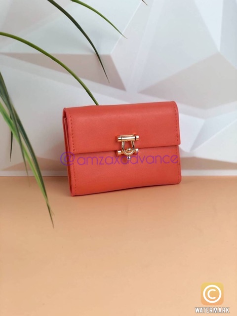 charles-amp-keith-metal-accent-mini-short-wallet-แท้