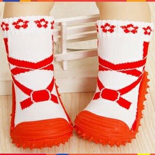 รองเท้าถุงเท้าพื้นยางหัดเดิน ลายคัชชูแดง size 19-23 (เก็บเงินปลายทางได้)