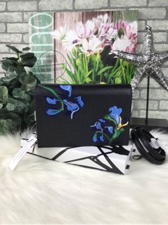 CHARLES & KEITH Embroidery Bag   (outlet)