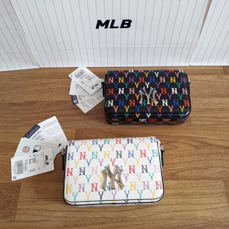 mlb-monogram-rainbow-hoody-bag-กระเป๋าสะพาย-logo-ny-สีขาว-ny-สีรุ้ง-size-h11-5-l18-w4