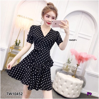 TW10452 Dress เดรสไขว้หน้า ลายจุดทรงผูกโบว์แบบไขว้หน้า ไหมอิตาลี่ลายจุด แขน 2 ข้างแต่งเย็บย่นๆ ช่วงกระโปรงระบายพริ้วๆ