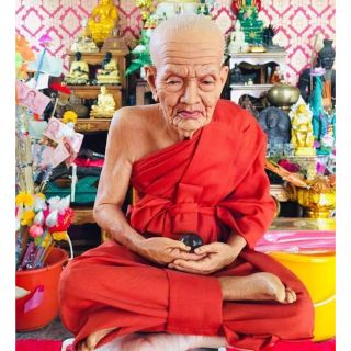หลวงปู่ทวด เหยียบน้ำทะเลจืด หน้าตัก9นิ้ว งานหุ่นขี้ผึ้งไฟเบอร์
