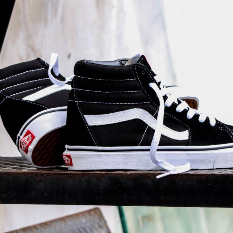 oldskool-vans-classic-sk8-hi-รองเท้ากีฬาแฟชั่นสีดํา-สีขาว