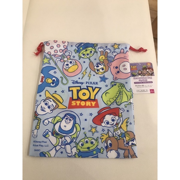 พร้อมส่ง-ถุงผ้าหูรูดลาย-toy-story-สีฟ้า-สีชมพู-จาก-daiso-ญี่ปุ่น