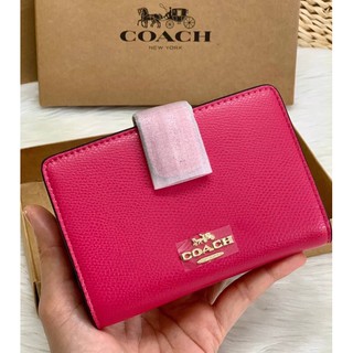 New in! 🌈กลับมาแล้ว ใครรรออยู่ห้ามพลาดค่ะ🌈 COACH MEDIUM CORNER ZIP WALLET IN CROSSGRAIN LEATHER