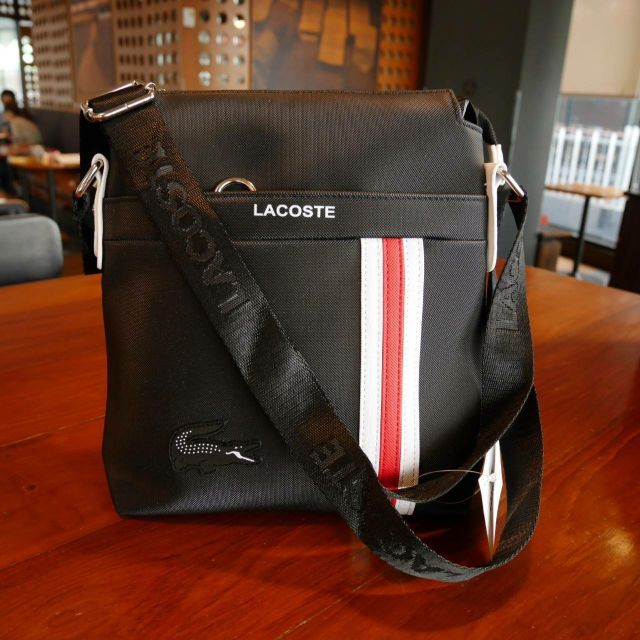 lacoste-messenger-bag-จากแบรนด์ดัง-lacoste-หนังสังเคราะห์พียูพรีเมี่ยม