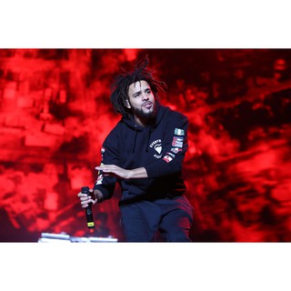 โปสเตอร์J. Cole  PosterJ. Cole เจ.โคล วอลเปเปอร์ ตกแต่งผนัง วงดนตรี  Hiphop ฮิปฮอป rapper แร็ปเปอร์ โปสเตอร์ฮิปฮอป