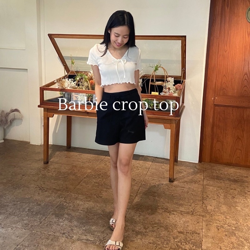 barbie-crop-top-with-bow-เสื้อยืด-ครอป-เอวลอย-สีขาวโบว์หน้า-สินค้าพร้อมส่ง