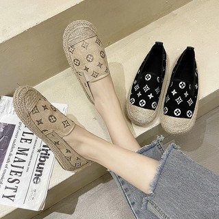 ภาพหน้าปกสินค้า🔥พร้อมส่ง🔥รองเท้าแฟชั่นลำลอง,รองเท้าชาวประมง,รองเท้าผู้หญิงเกาหลี,มาใหม่ ซึ่งคุณอาจชอบราคาและรีวิวของสินค้านี้