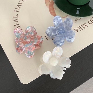 blinkgirl 〰️ hair clips 🌸 กิ๊บหนีบผมดอกไม้ลายmarble น่ารักๆ ขนาด 7*6.5 พร้อมส่งนะคะ