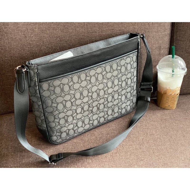 coach-c5291-thompson-in-signature-jacquard-with-varsity-stripee-bag