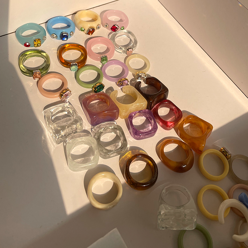 ภาพหน้าปกสินค้าIFME แหวนเรซิ่นหลากสี 3 ชิ้น / ชุด สําหรับผู้หญิง จากร้าน hishop1.th บน Shopee