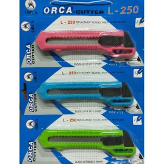 ภาพหน้าปกสินค้าคัตเตอร์ ใหญ่ Orca L-250 ด้ามพลาสติกสีหวาน ที่เกี่ยวข้อง