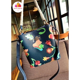 COACH SMALL TOWN BUCKET BAG WITH  DREAMY LAND FLORAL PRINT((C8611))