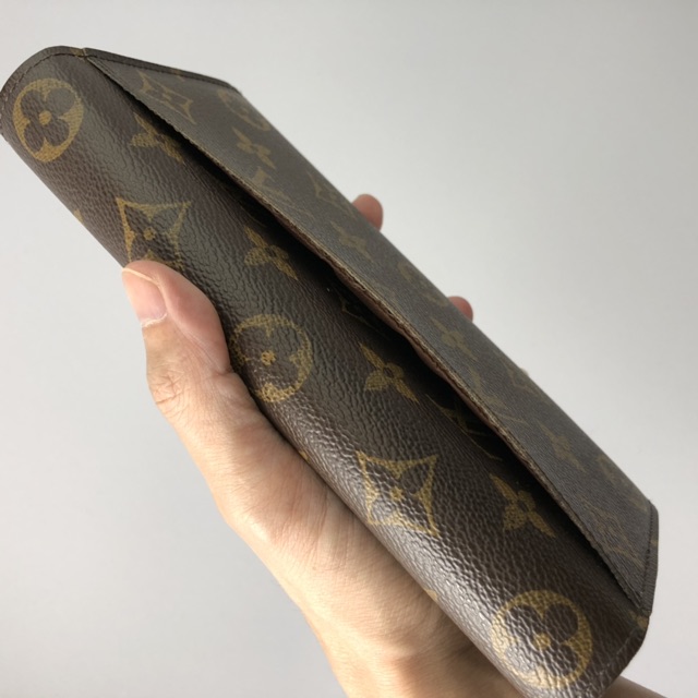 louis-vuitton-monogram-sarah-wallet