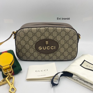 Used like very newww Gucci supreme crossbody