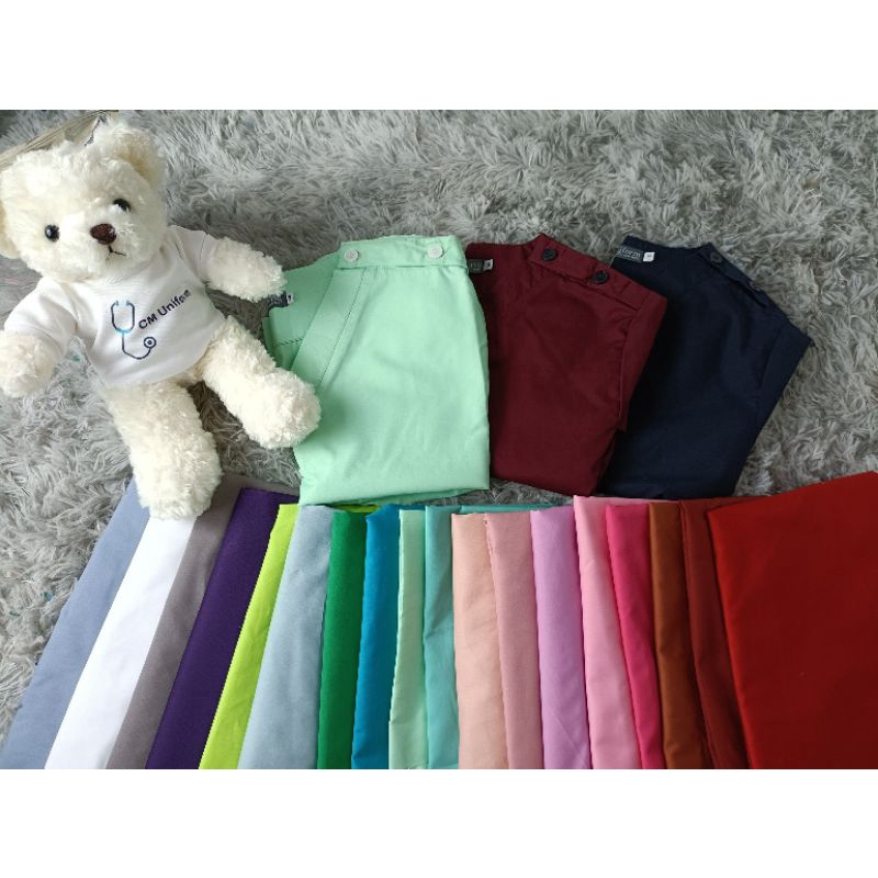 ภาพหน้าปกสินค้า(เสื้อ)สครับคอวี 100สี เลือกได้ทุกสี ผ้าดี แพทย์พยาบาลอยู่เวร ห้องผ่าตัด ไอซียู ห้องคลอด ไตเทียม คลินิก จากร้าน cmgarment บน Shopee