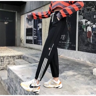 C new กางเกงขายาว (สีดำ) เอวยางยืด แต่งแถบข้างสีสวยๆน่ารักๆแบบสไตล์เกาหลี ผ้านุ่มใส่สบาย รุ่น-907