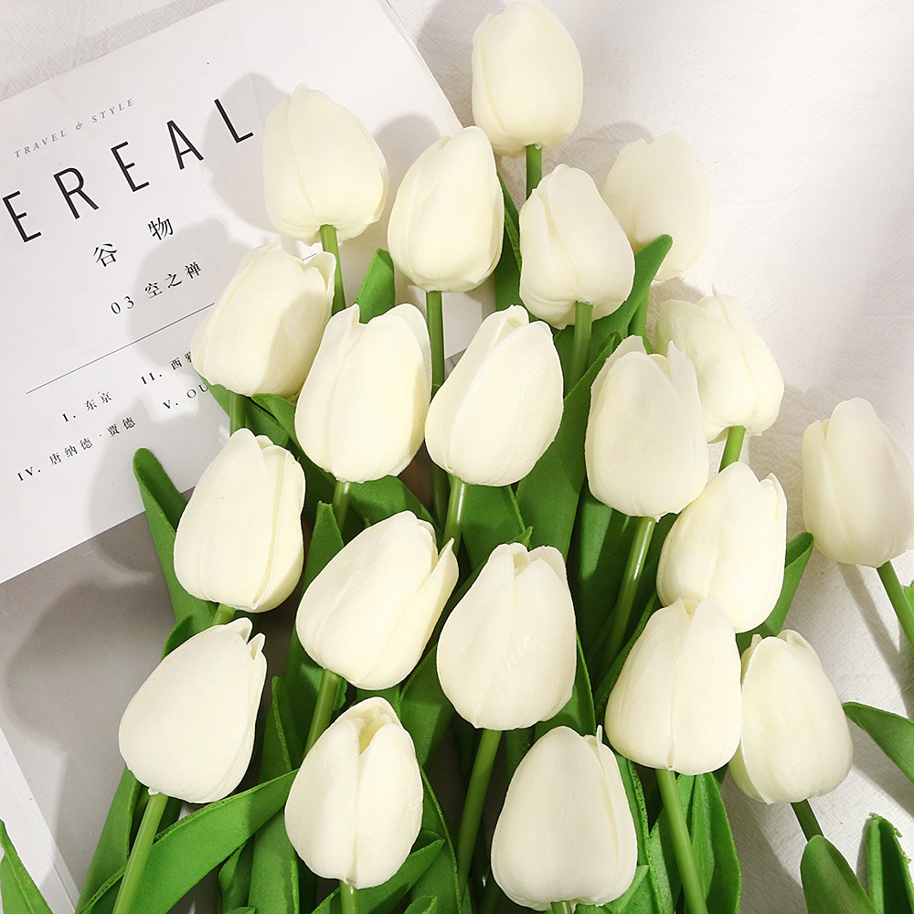 ภาพสินค้าดอกทิวลิป ดอกไม้ปลอม ดอกไม้ตกแต่งบ้าน ดอกทิวลิปปลอม ดอกไม้ประดิษฐ์ Tulip Flower ทิวลิปปลอม Decoration จากร้าน anamail บน Shopee ภาพที่ 2
