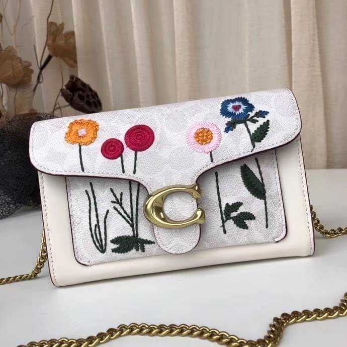 coach-tabby-chain-clutch-in-signature-canvas-with-floral-embroidery