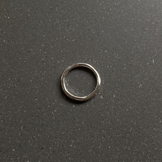 Cha.round Natural Curve ring