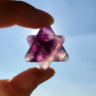 ฟลูออไรท์​ทรงเมอร์คาบา Merkaba Fluorite