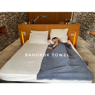 ภาพหน้าปกสินค้าBangkok Towel ผ้าห่มขนหนู 3.3 ฟุต(ห่ม1คน) ผ้าเช็ดตัวโรงแรมขนาดใหญ่พิเศษ 40x60 นิ้ว ฝ้าย 100% ที่เกี่ยวข้อง