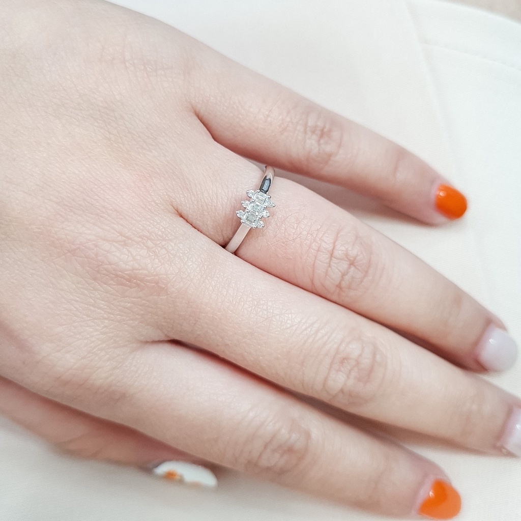 amantio-diamond-แหวนเพชร-baguette-ring-18k-white-gold-เพชรแท้ทองแท้