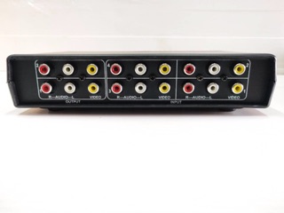 ภาพขนาดย่อของภาพหน้าปกสินค้าสั่งปุ๊บ ส่งปั๊บ TAFN SAV 402 AV Switch AV Selector เข้า 4 ออก 2 จากร้าน densiam บน Shopee