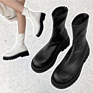 ราคาOhBlablaShoes พร้อมส่ง รองเท้าบูท ส้นหนา  ซิปหลัง  สี BLACK, IVORY