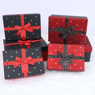 ภาพหน้าปกสินค้าHappyLife Gift Box กล่องของขวัญ กล่องของชำร่วย กล่องกระดาษอย่างแข็ง กล่องดอกไม้ กล่องตุ๊กตา รุ่น  C61301-86T ที่เกี่ยวข้อง