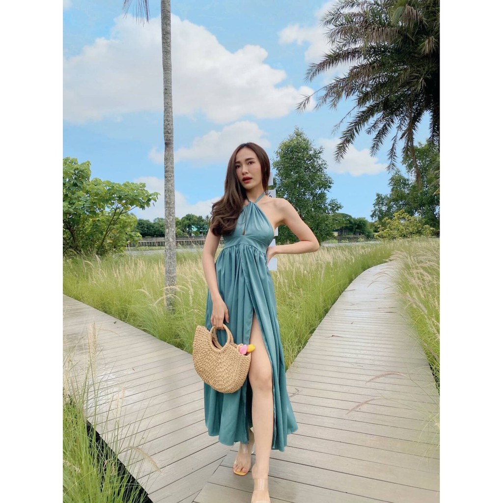 al783-เดรสยาวเว้าหลัง-มีเชือกสอดสำหรับผูกคอเอง-เอวด้านหลังเป็นยางยืด-กระโปรงผ่าด้านหน้า