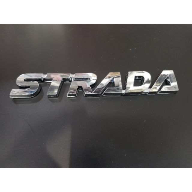 ภาพหน้าปกสินค้าMitsubishi Strada Logo Strada ติดท้ายรถ จากร้าน fourtyfox บน Shopee