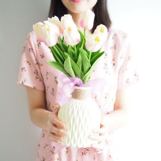 ภาพขนาดย่อของภาพหน้าปกสินค้าG-04แจกันดอกไม้พาสเทล เขียนการ์ดฟรีทักแชท แจกันพลาสติกสีพาสเทล แจกันดอกไม้แต่งบ้านแต่งคาเฟ่ ของขวัญให้แฟน จากร้าน floral.story_official บน Shopee ภาพที่ 6