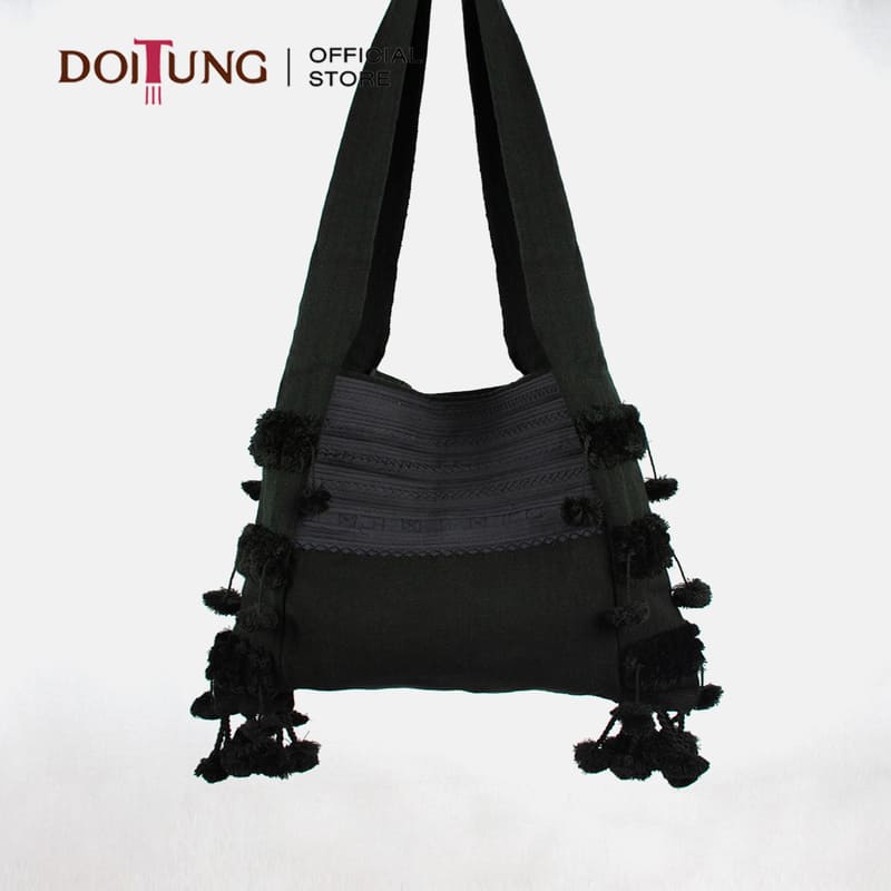 doitung-bag-black-กระเป๋าผ้า-ย่าม-ปอมๆ-ชาวเขา-ดอยตุง-ไซส์ใหญ่