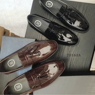 สินค้า Loafers men shoes brown  A8157 รองเท้าหนังแก้วมันเงา