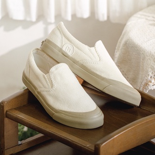 สินค้า BIKK - รองเท้าผ้าใบ รุ่น \"Grow\" Vanilla Size 36-45 Corduroy Slip-On Sneakers / รองเท้าผู้หญิง / รองเท้าผู้ชาย / รองเท้า