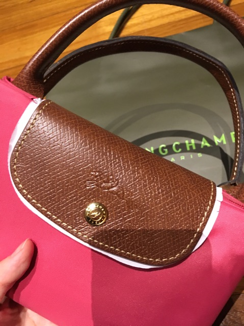 longchamp-หูสั้น-สีชมพูน่ารัก-รุ่น-le-pliage-size-m-ของใหม่พร้อมถุงออกจากช็อปเลยจ้า