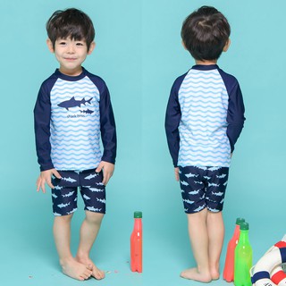 (ลดราคา⚡️) สินค้าพร้อมส่ง ชุดว่ายน้ำเด็กชาย ลายฉลามบุก แขนยาวกันยูวี พร้อมกางเกงขาสั้น (3-11ขวบ)