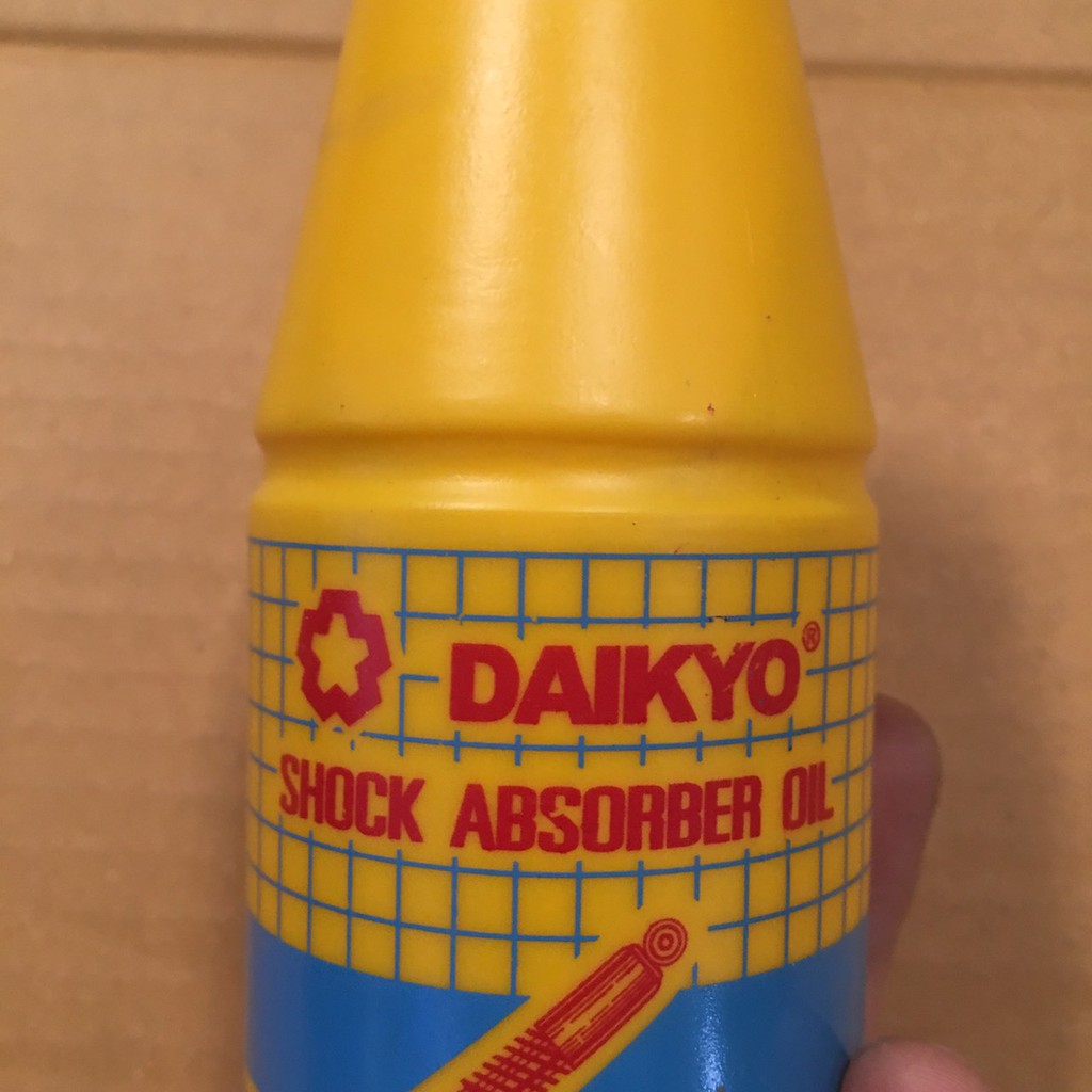 น้ำมันโช๊ค-daikyo-ไดเกียว-น้ำมันไฮดรอลิค-ใช้เติมกระบอกโช้คอัพทั่วไป-0-2l-จำนวน-1ขวด-น้ำมันโช้ค