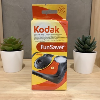 ภาพหน้าปกสินค้ากล้องใช้แล้วทิ้ง Kodak funsaver 27 รูป iso 800 ถ่ายดีไวต่อแสง ที่เกี่ยวข้อง