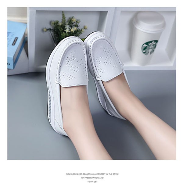 ภาพหน้าปกสินค้ารองเท้าสีขาว รองเท้าสีดำ รองเท้าพยาบาลสีขาว รองเท้าทำงานสีดำสินค้าพร้อมส่ง รุ่น8102 จากร้าน wj33990488 บน Shopee