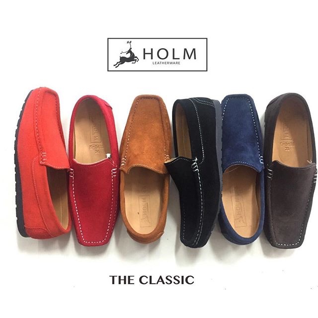 ภาพหน้าปกสินค้ารองเท้าหนังกลับ HOLM รุ่น The Classic Suede Loafer จากร้าน holm.leatherware บน Shopee