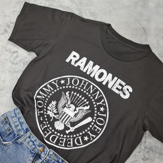[Unisex] เสื้อยืดสกรีนผ้าฟอก ลายสกรีน "Ramones" ทรงสวยใส่สบาย เสื้อยืดผู้ชาย ลำลอง