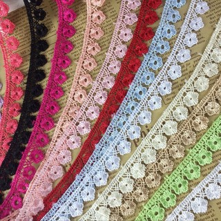 ภาพขนาดย่อของภาพหน้าปกสินค้าbestprice1920 5Yards 1.5cm Width Embroidered Flower Lace Ribbons ตัดลูกไม้ ริบบิ้นลูกไม้ จากร้าน bestprice1920.th บน Shopee