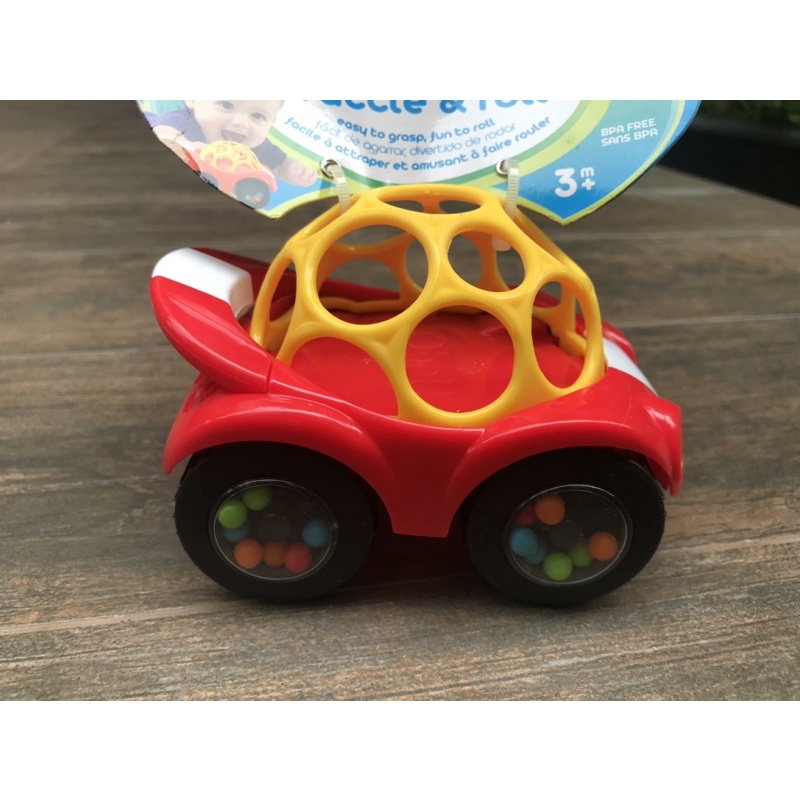 ของเล่นเสริมพัฒนาการ-oball-rattle-amp-roll-car-สีแดง-และ-สีน้ำเงิน-ของเล่นรถที่วิ่งได้จริง