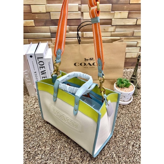 coach-field-tote-30-in-colorblock-with-coach-badge-c0777